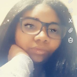 Meet your Posher, Naomi